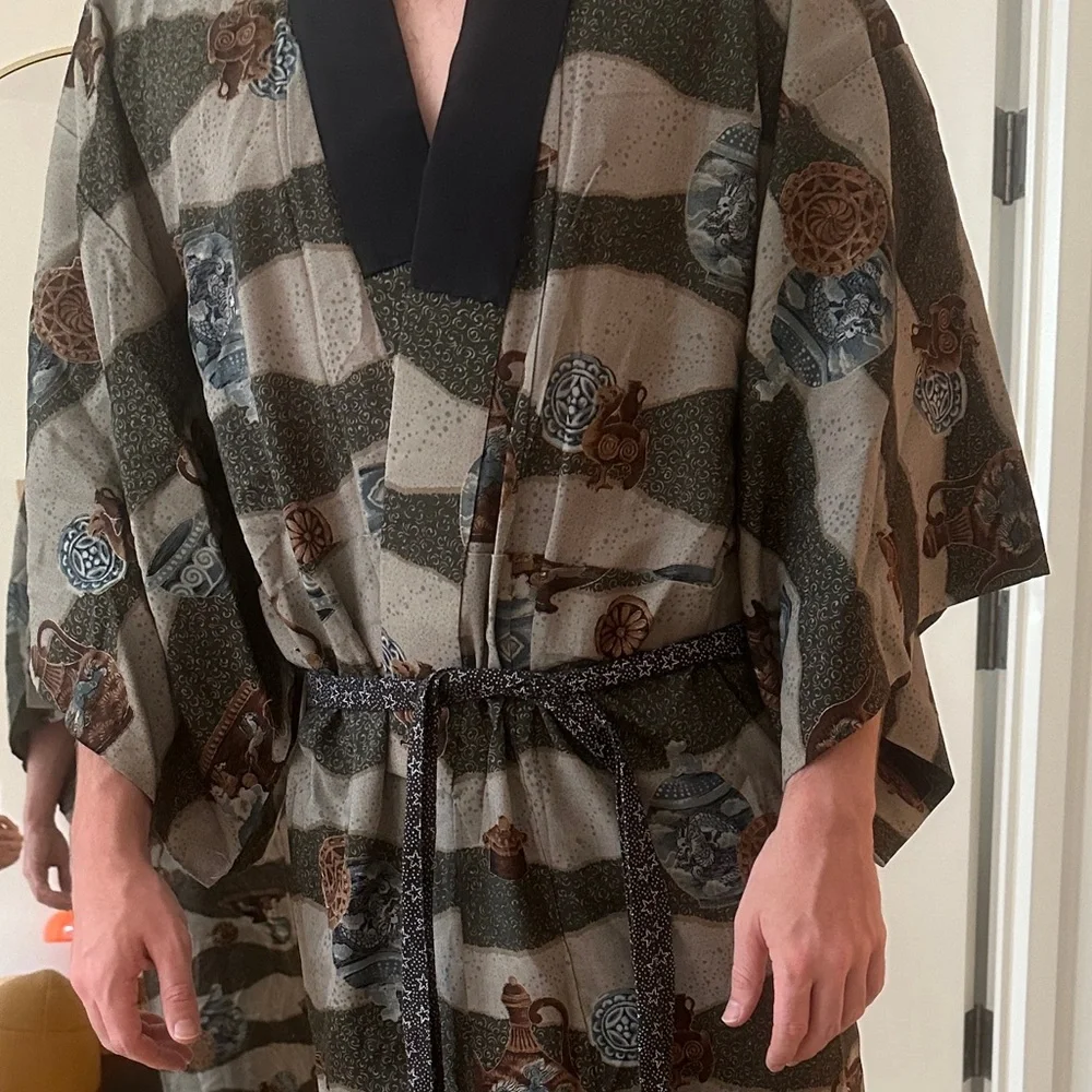 Patterned Kimono Robe - Picture 4 of 4